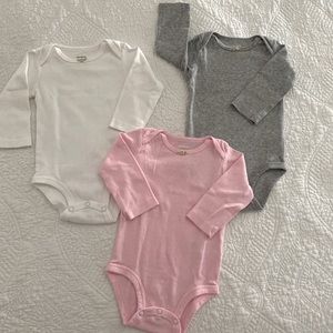 Long Sleeves onesie Bundle 3M Carter’s